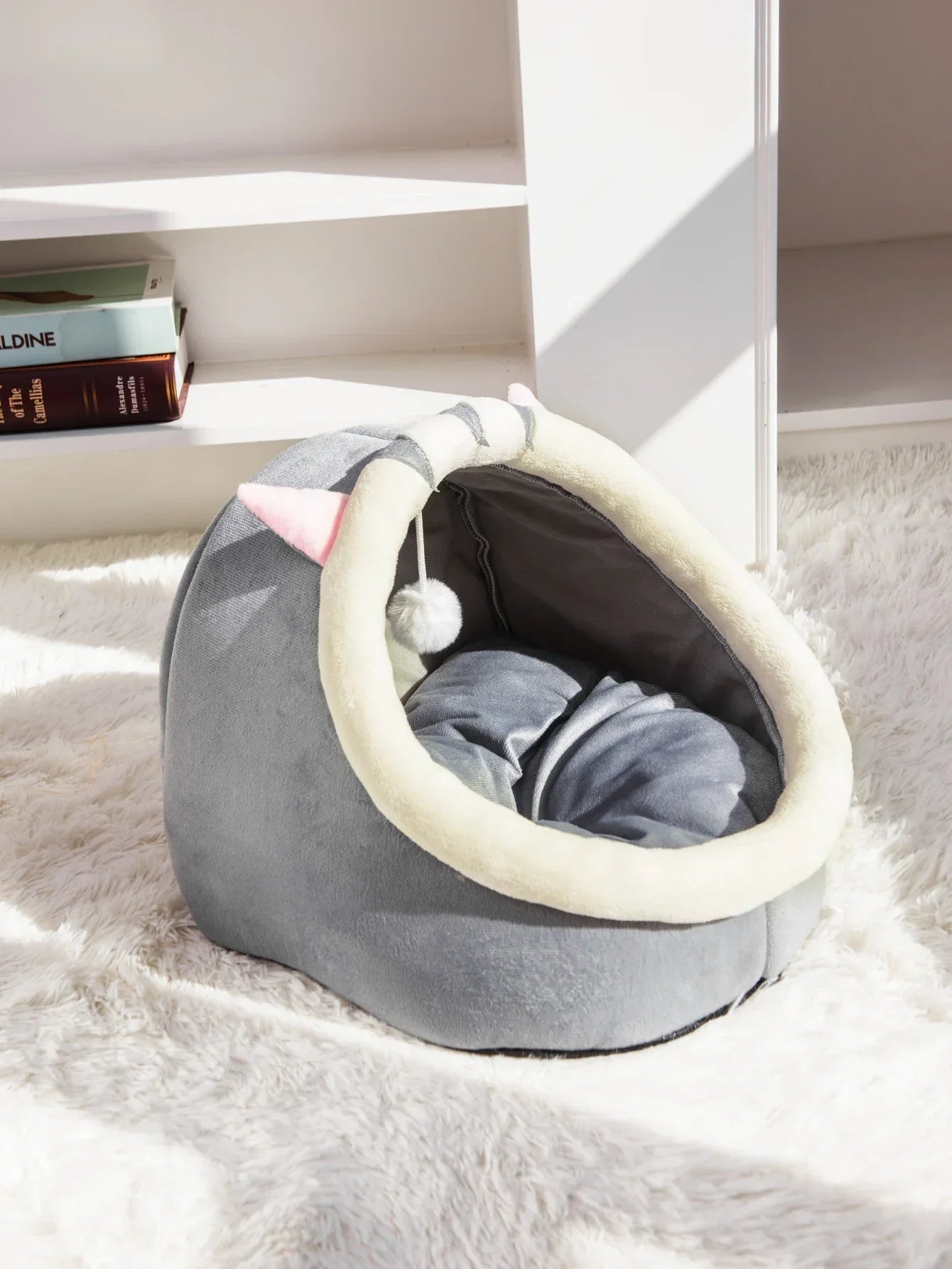 Warm Semi-Closed Cat Bed with Removable Cushion - Cedar Paw Co